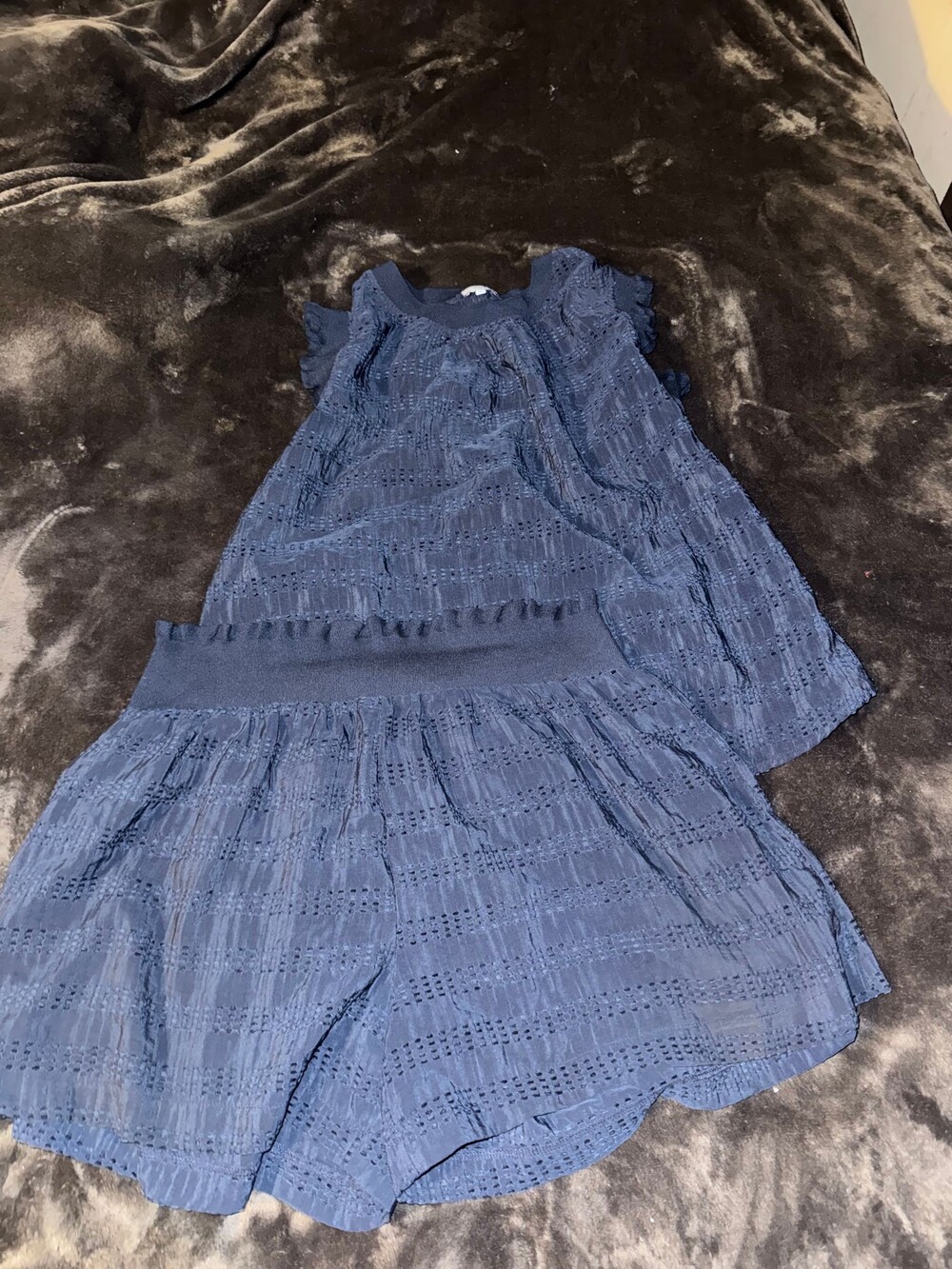 Voy Two-Piece Set shorts Outfit size medium